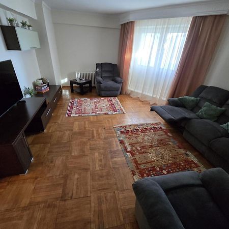 Apartament 3 Camere, Zona Dedeman Питещ Екстериор снимка